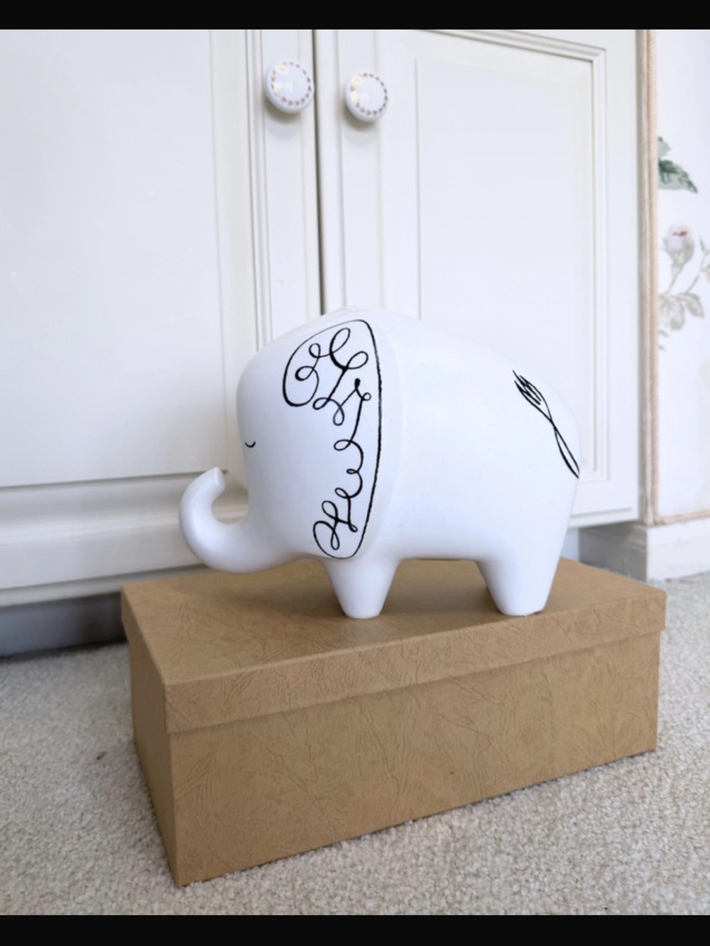 Kate Spade x Lenox White Ceramic Elephant Figurine Piggy Bank Collectible - Picture 2 of 7